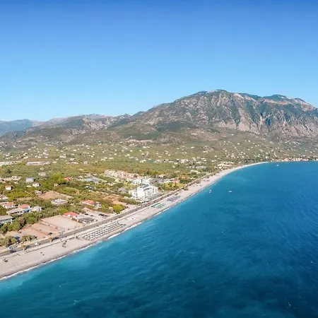 Kalamata'S Spacious Getaway-Taygetos Amazing View Buitenkant foto