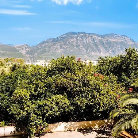 Kalamata'S Spacious Getaway-Taygetos Amazing View Buitenkant foto