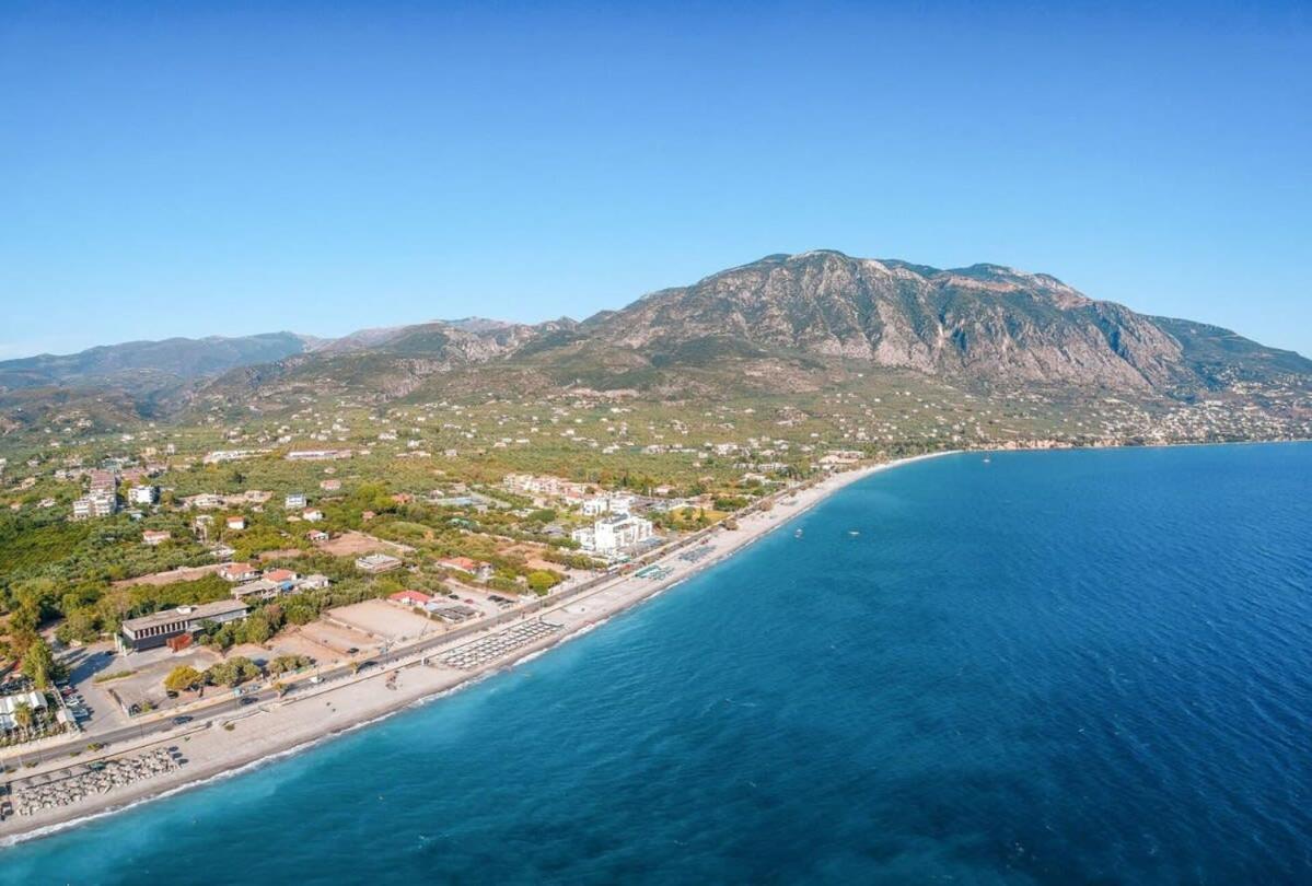 Kalamata's Spacious Getaway-taygetos Amazing View